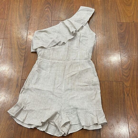 Intermix Taupe & Cream Striped One Shoulder Romper Size P - Picture 1 of 3